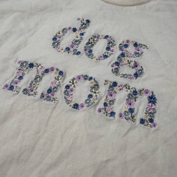 Light Yellow 'Dog Mom' T-Shirt - Picture 2 of 3